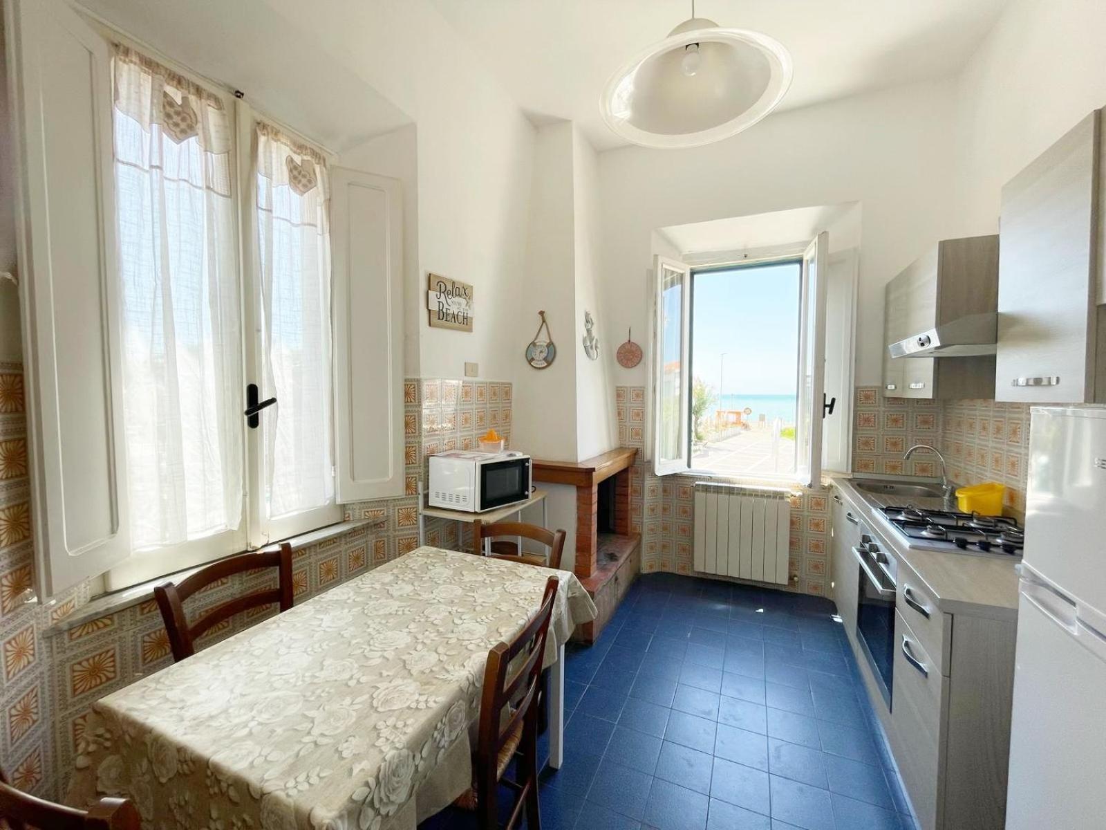 Ferienwohnung Villino Mirella A Marina Di Cecina By Zoom In Earth Exterior foto